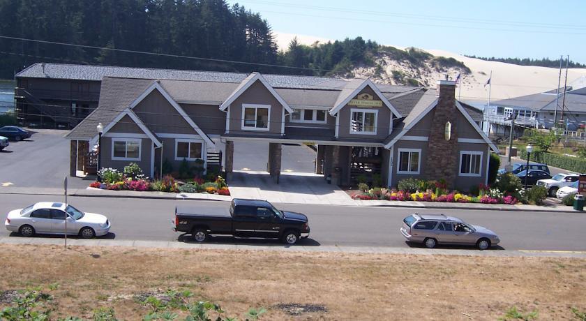 River House Inn, a Baymont by Wyndham