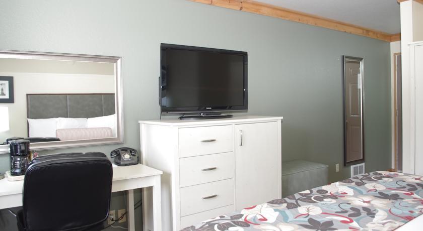 River House Inn, a Baymont by Wyndham