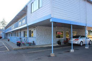 Silver Sands Motel