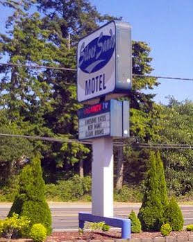 Silver Sands Motel