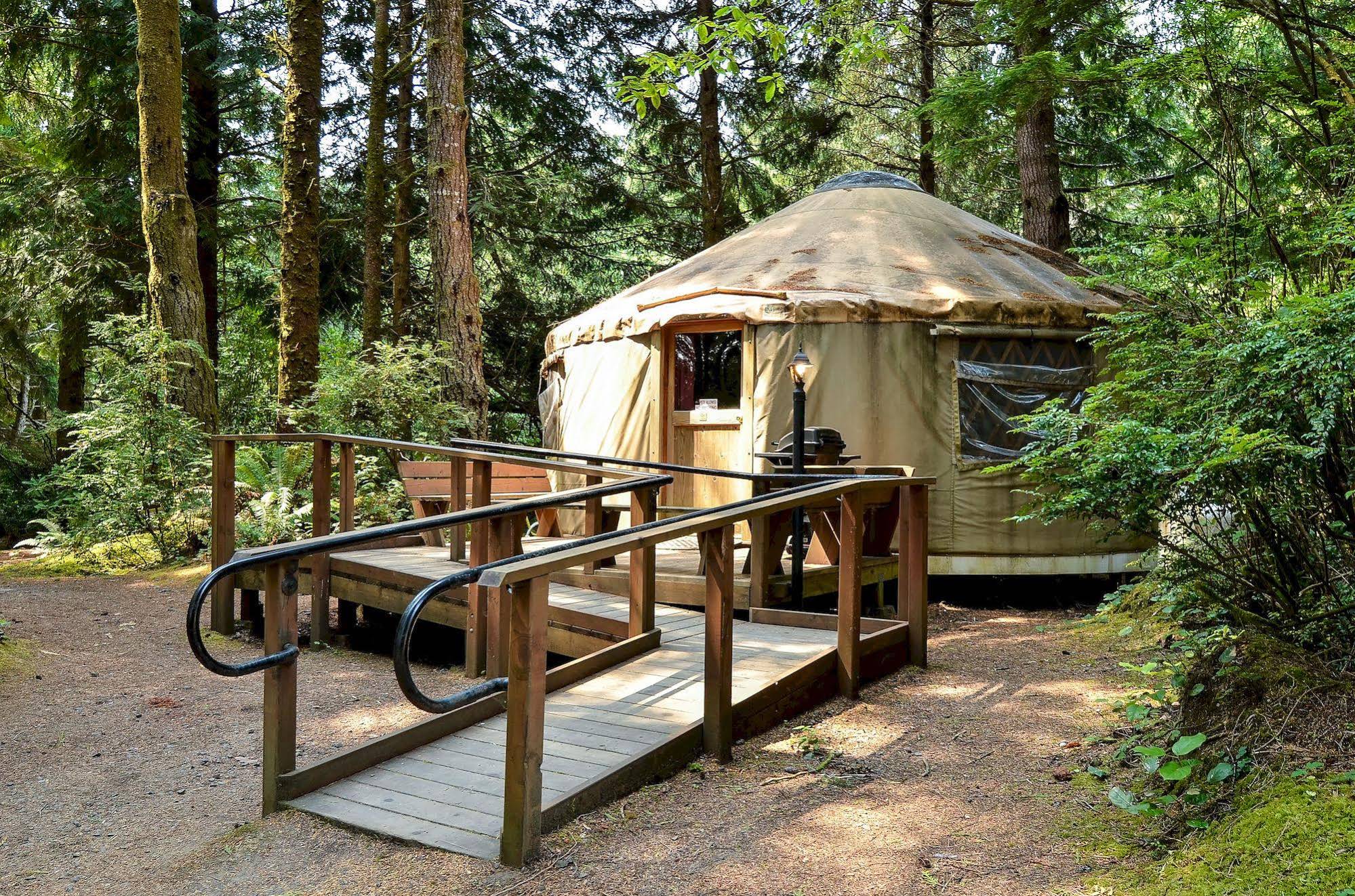 South Jetty RV & Camping Resort