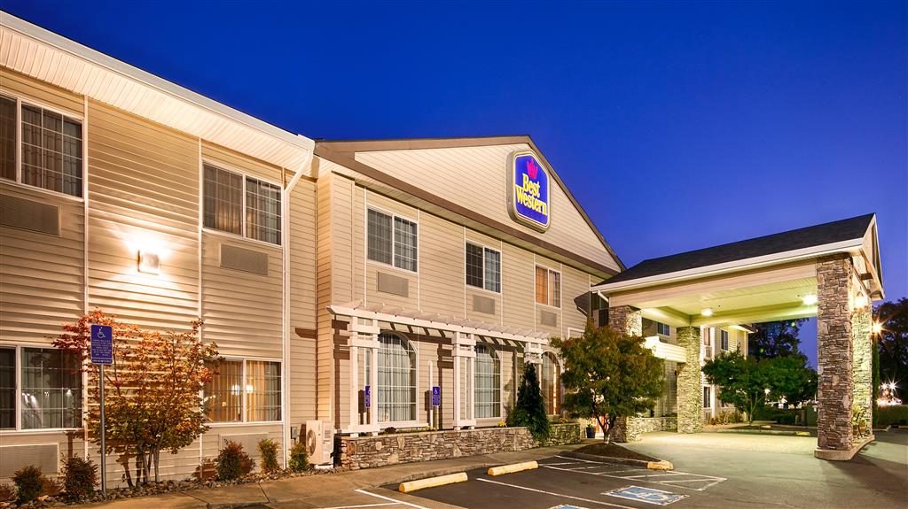 Best Western University Inn & Suites