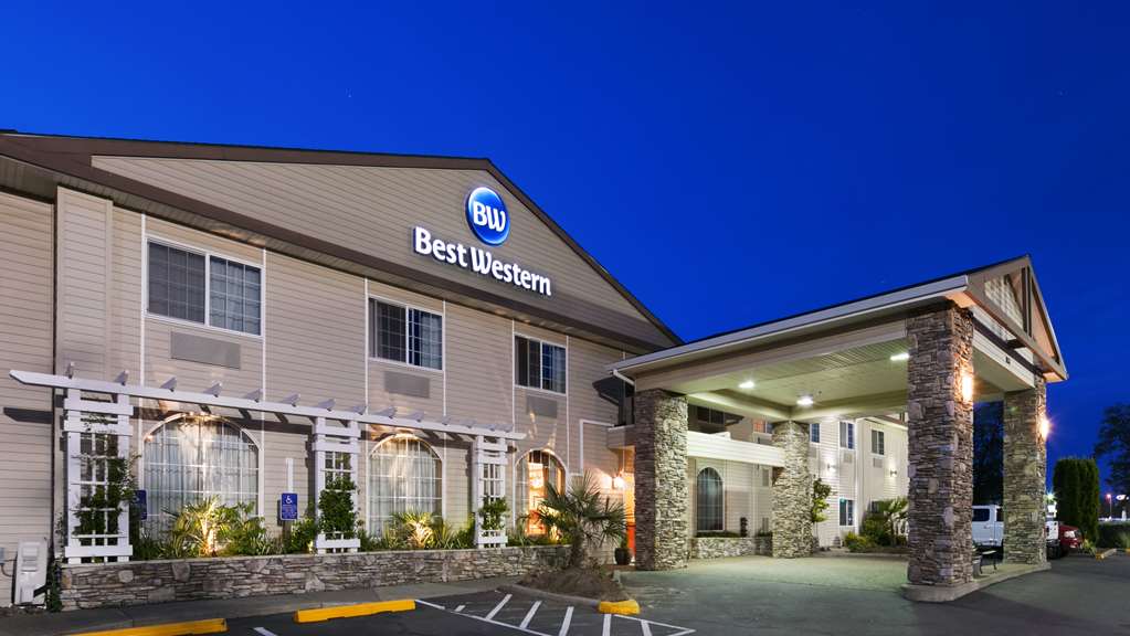 Best Western University Inn & Suites