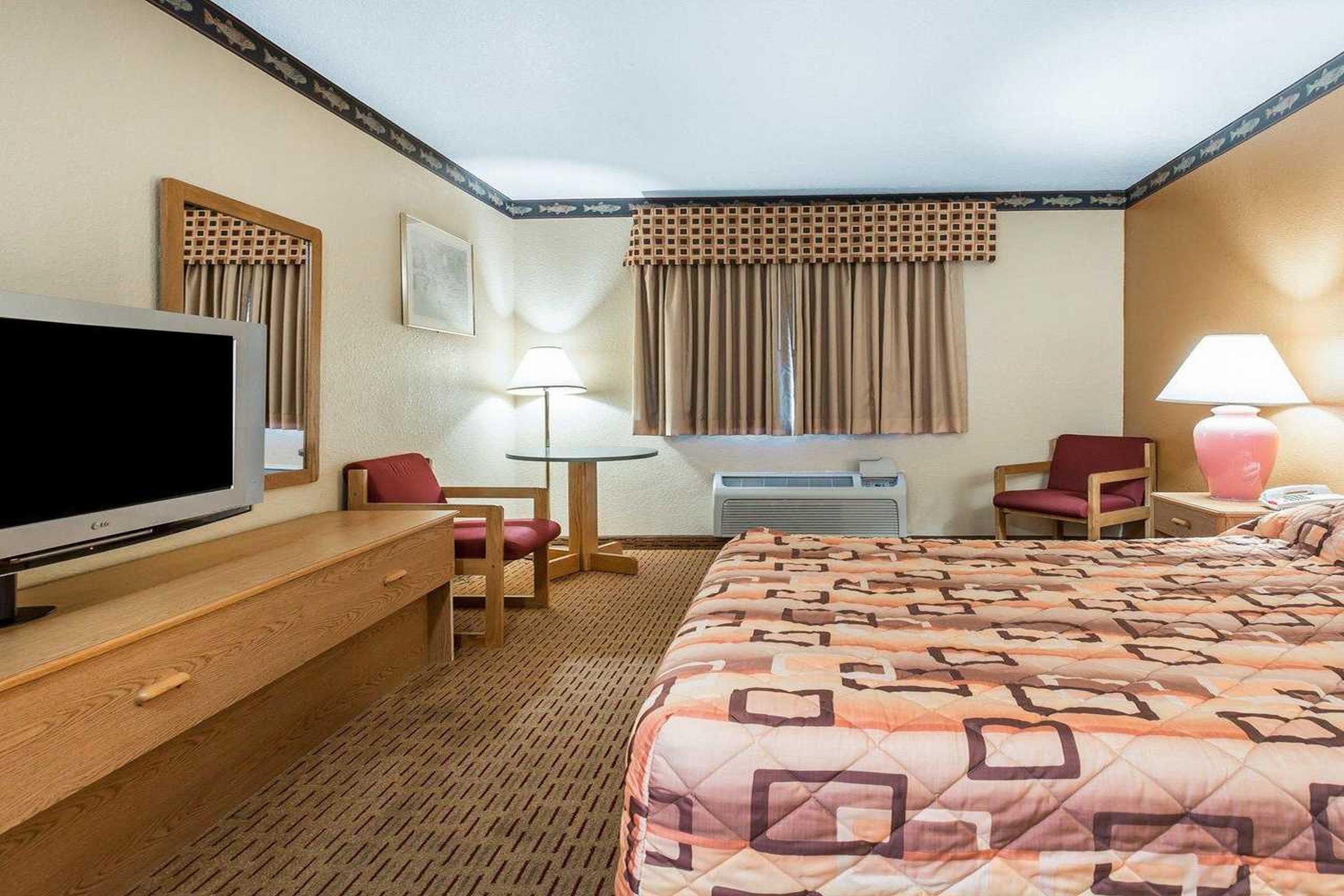 Garibaldi Inn at the Bay