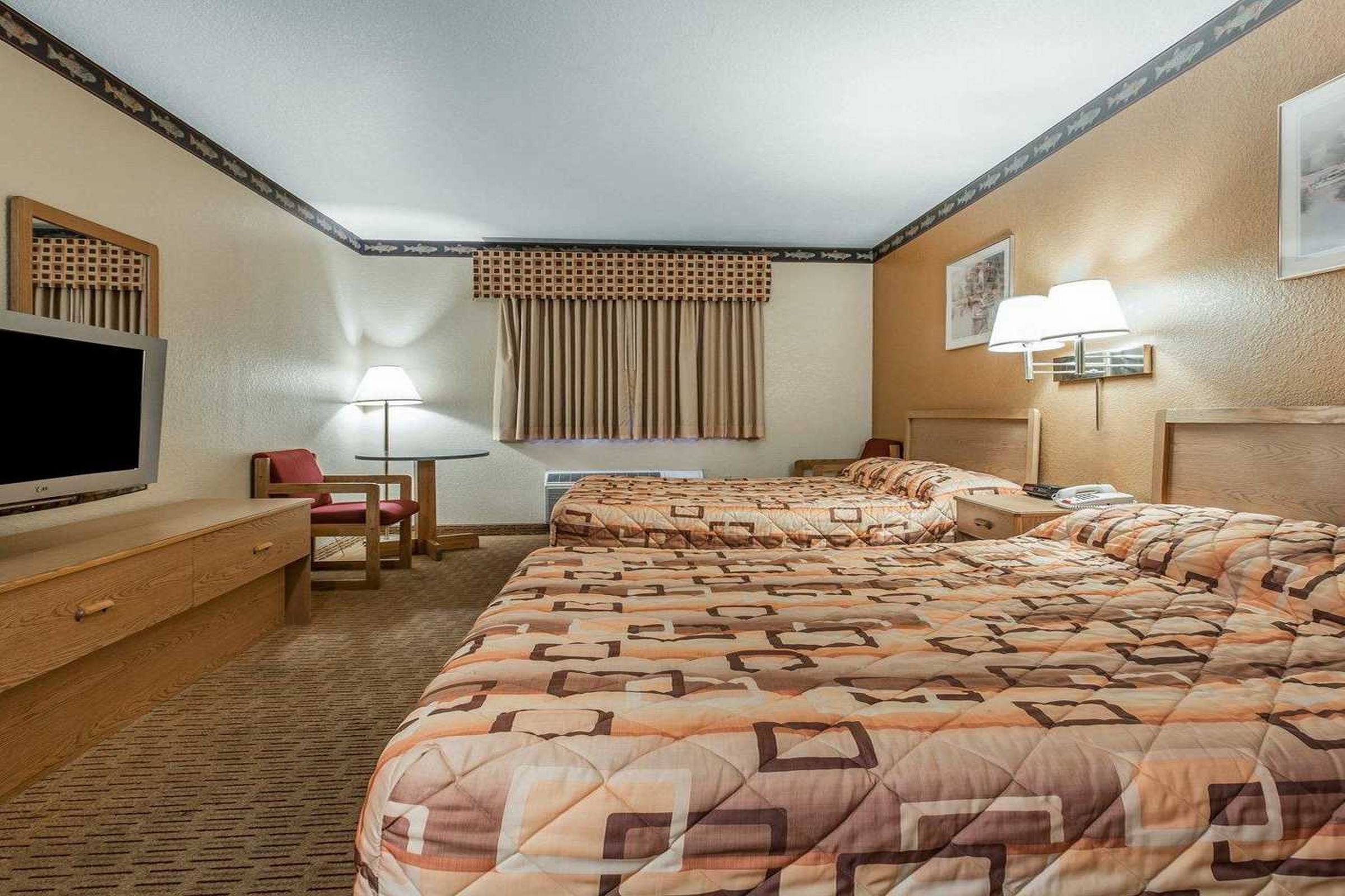 Garibaldi Inn at the Bay