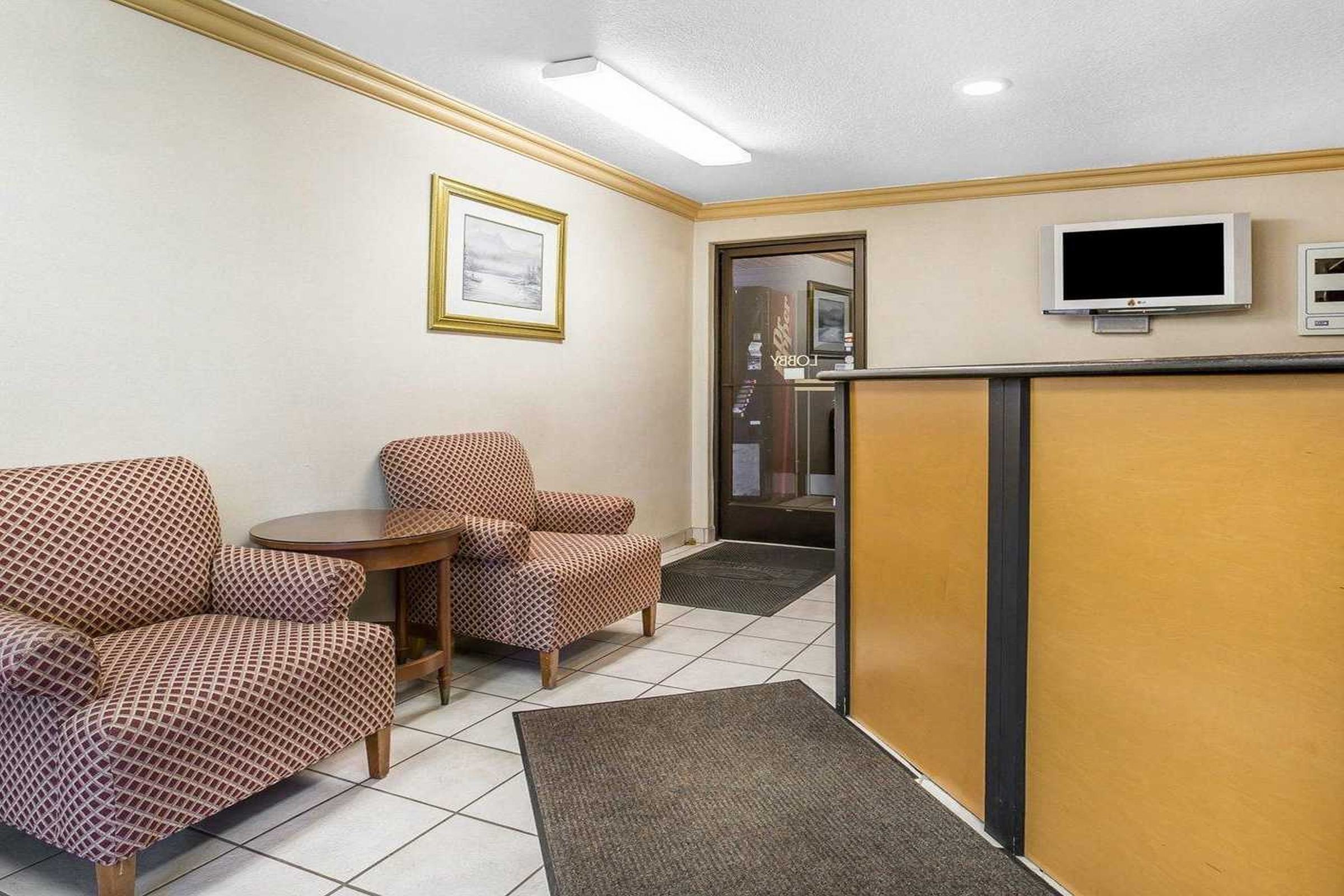 Garibaldi Inn at the Bay