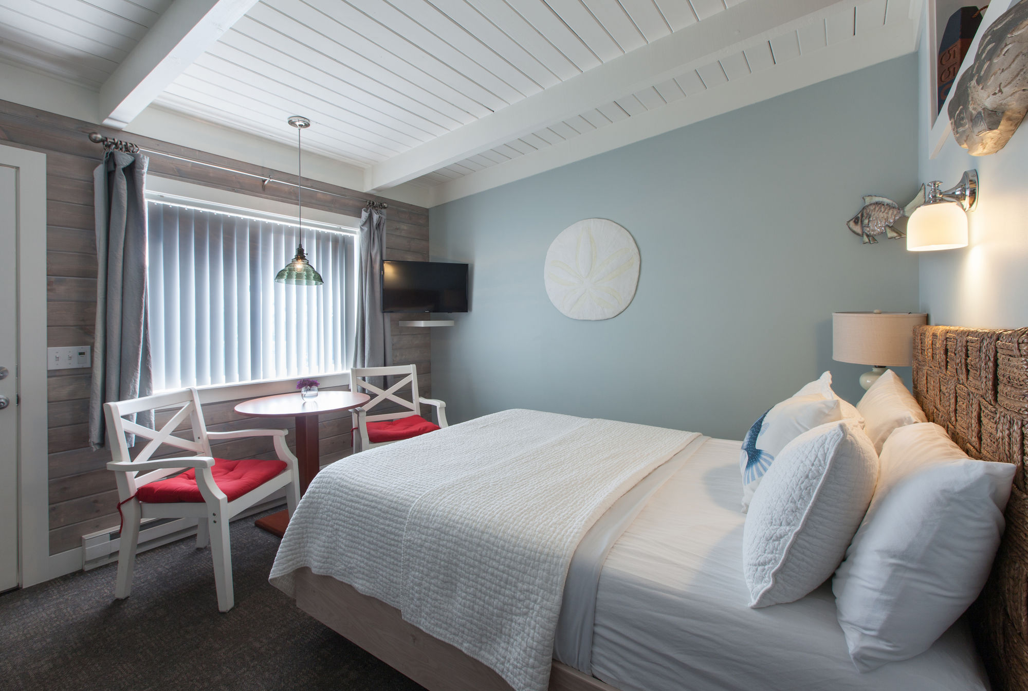 Harborview Inn & RV Park