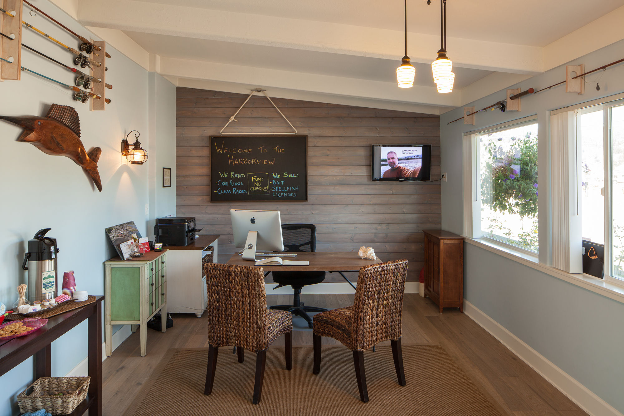 Harborview Inn & RV Park