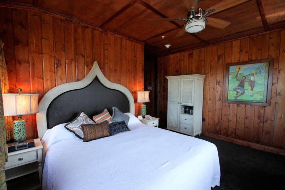 McMenamins Gearhart Hotel