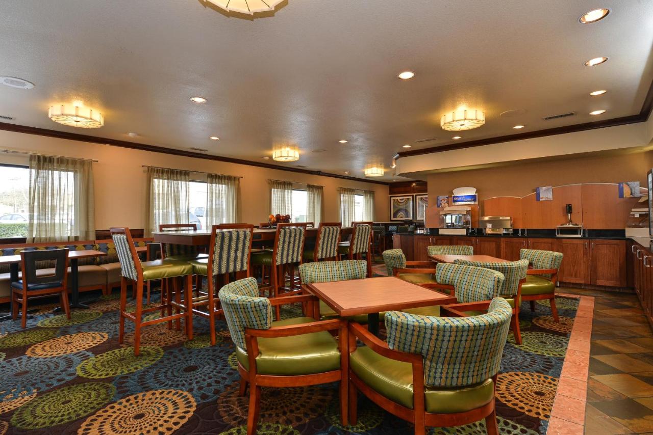 Holiday Inn Express Portland SE - Clackamas Area