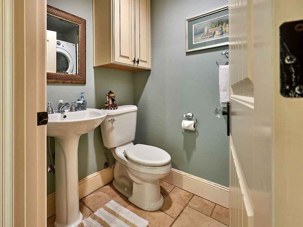 Admiral's Beach Retreat