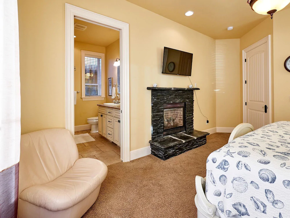 Admiral's Beach Retreat