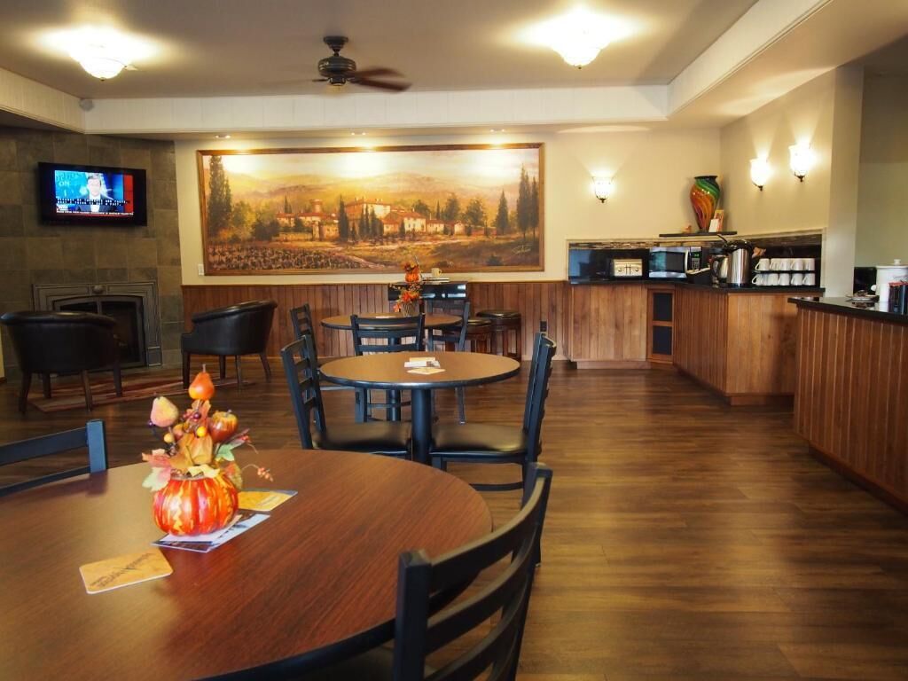 Redwood Hyperion Suites