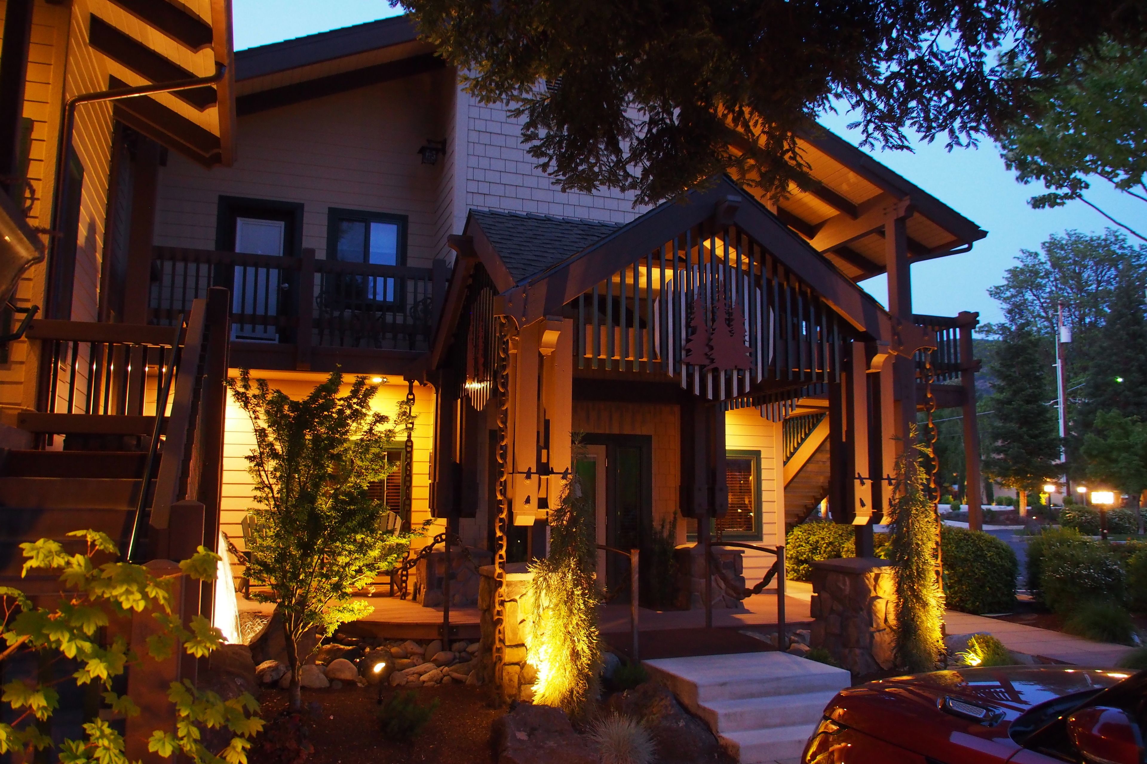 Redwood Hyperion Suites