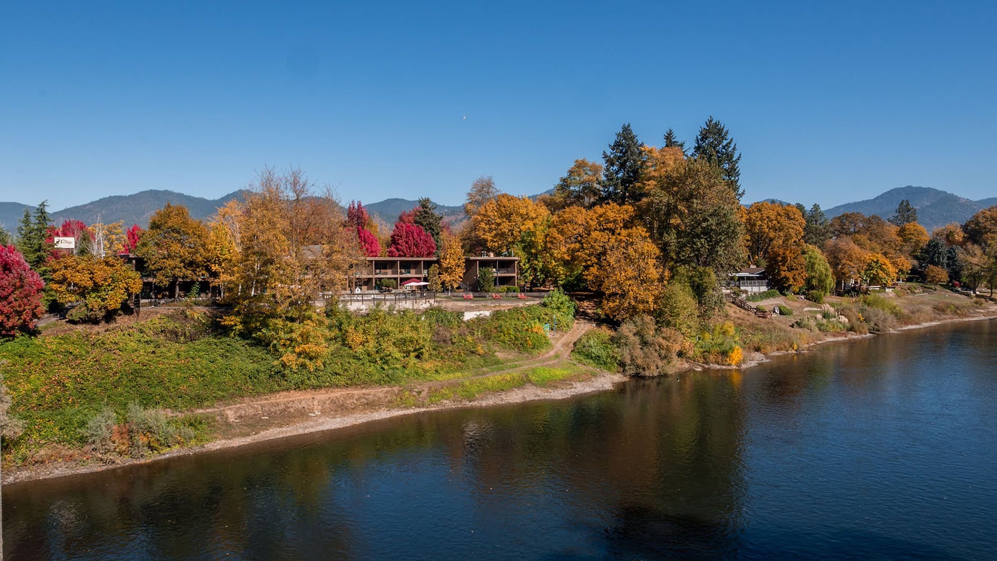 The Lodge at Riverside