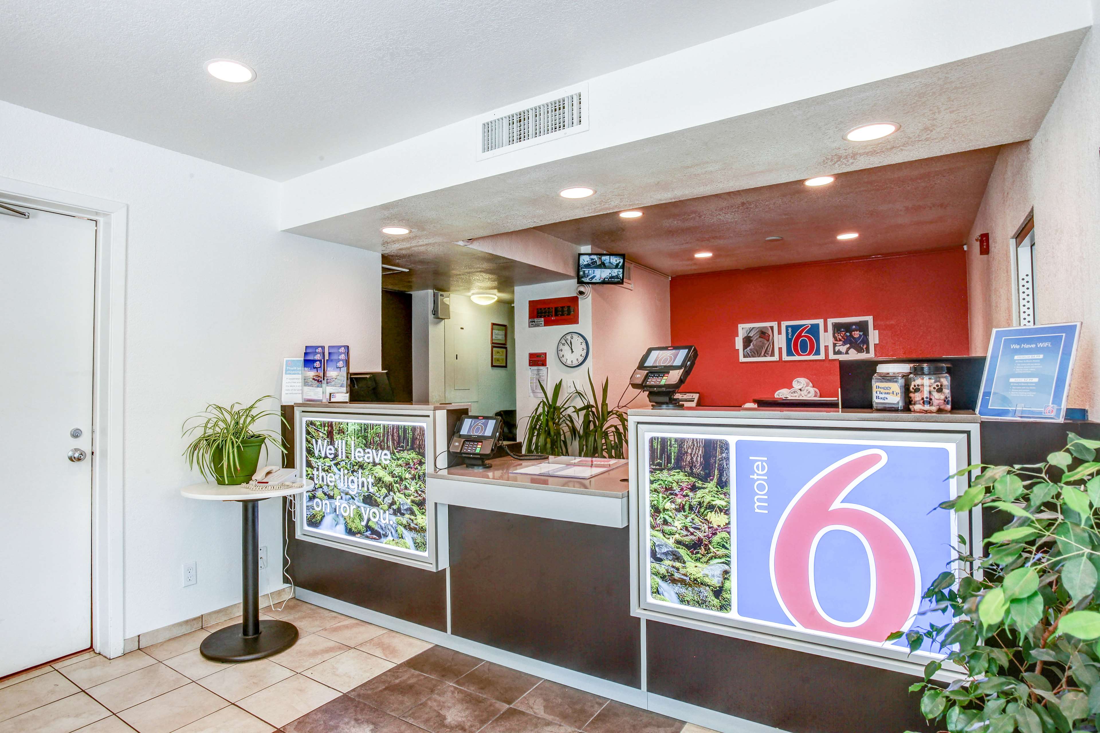 Motel 6 Grants Pass