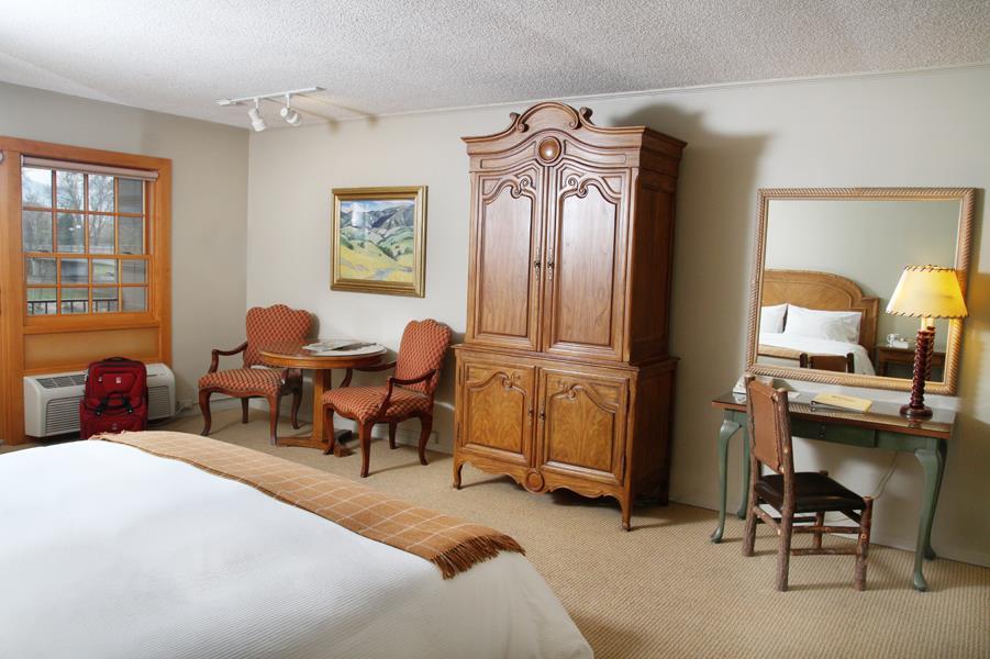 The Lodge at Riverside