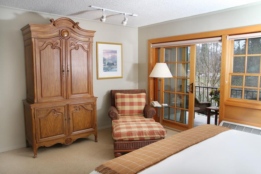 The Lodge at Riverside