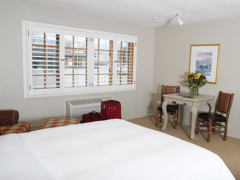 The Lodge at Riverside