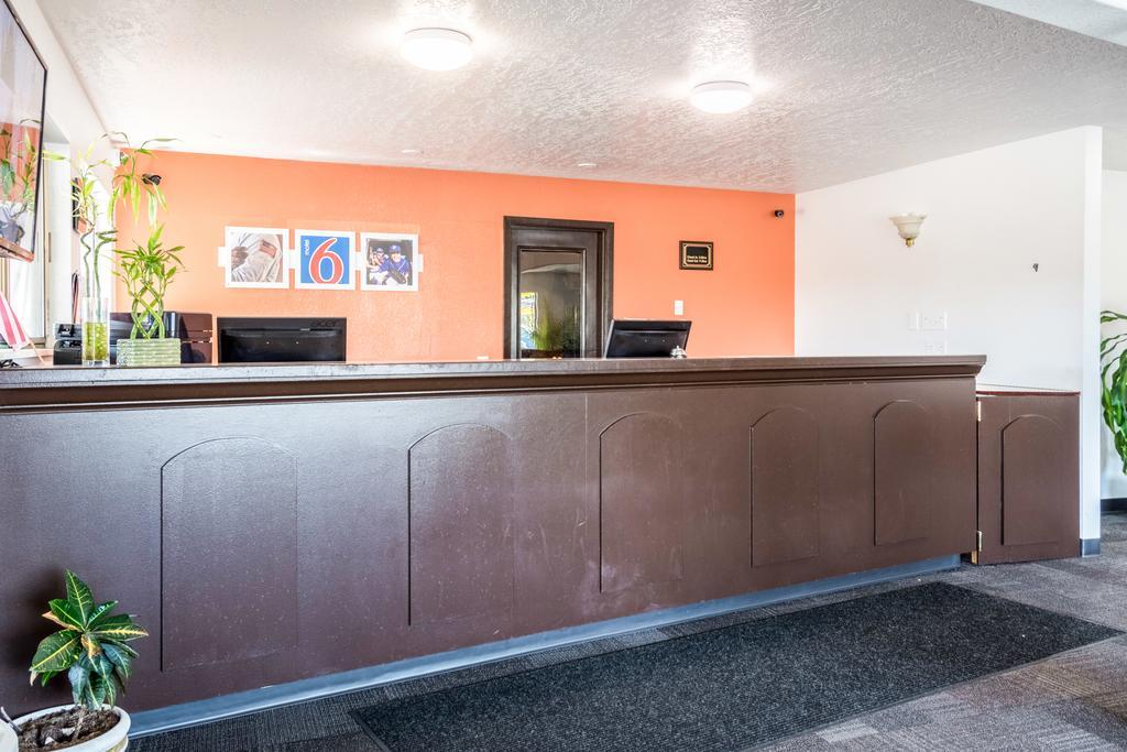 Motel 6 Gresham City Center