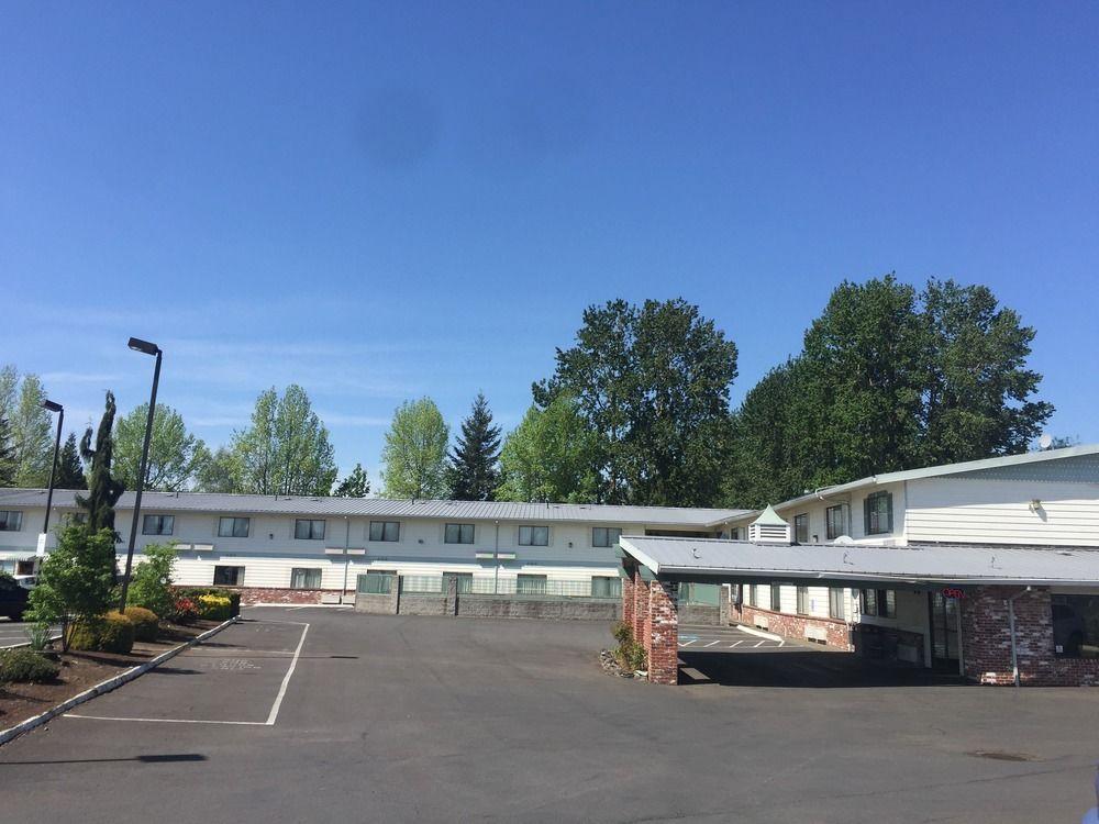 Motel 6 Gresham City Center