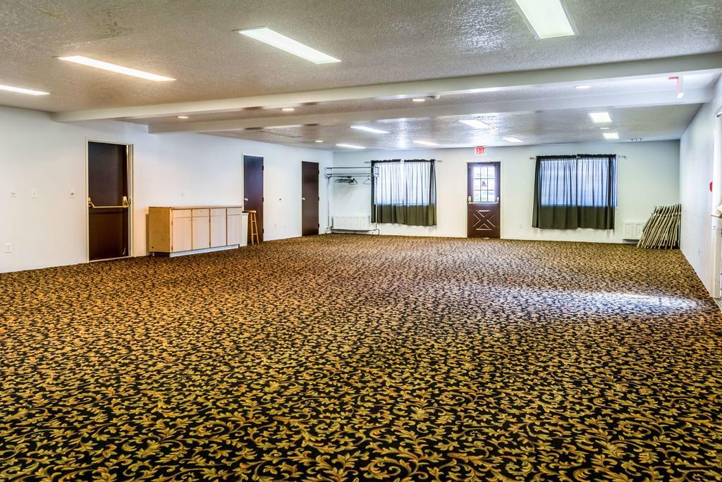 Motel 6 Gresham City Center