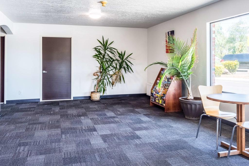 Motel 6 Gresham City Center