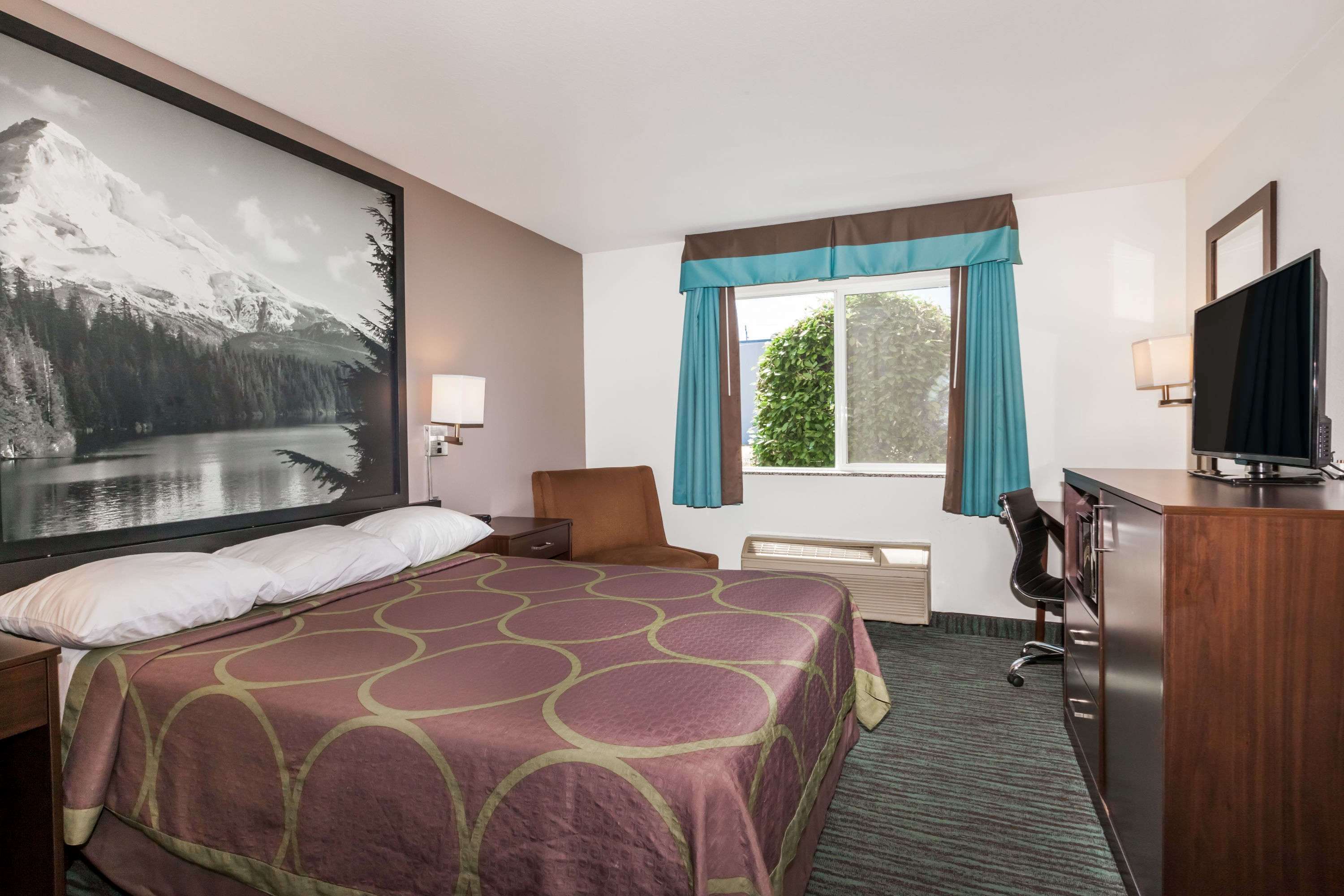 Super 8 by Wyndham Gresham/Portland Area OR