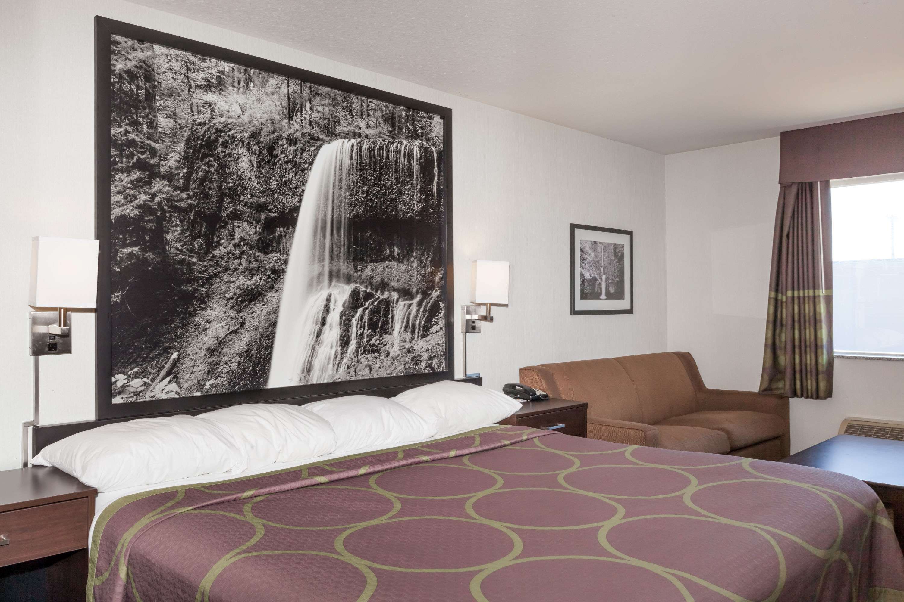 Super 8 by Wyndham Gresham/Portland Area OR