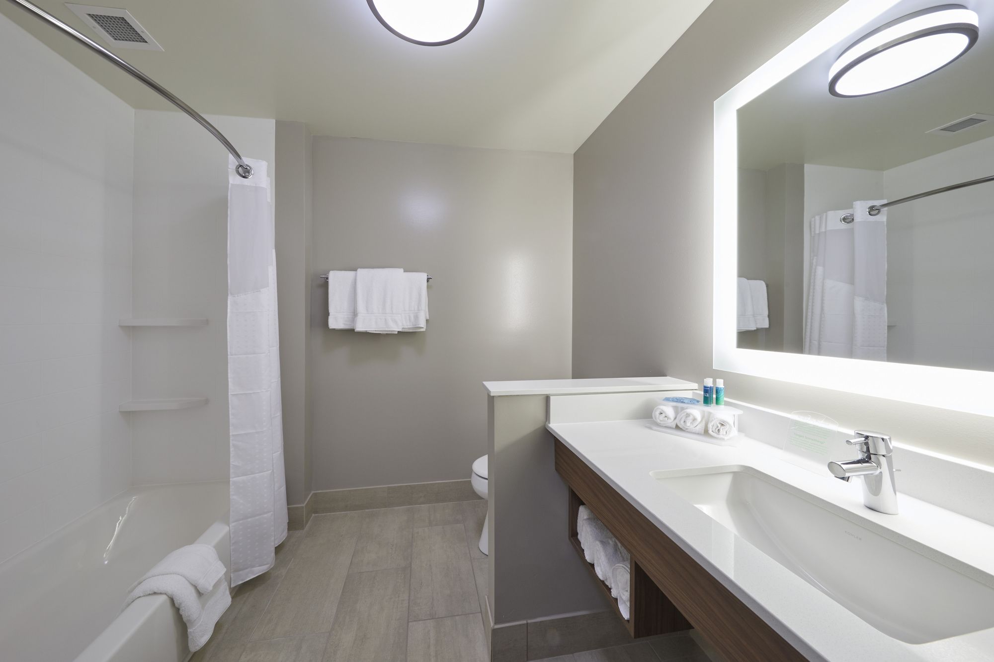 Holiday Inn Express & Suites Hermiston Downtown