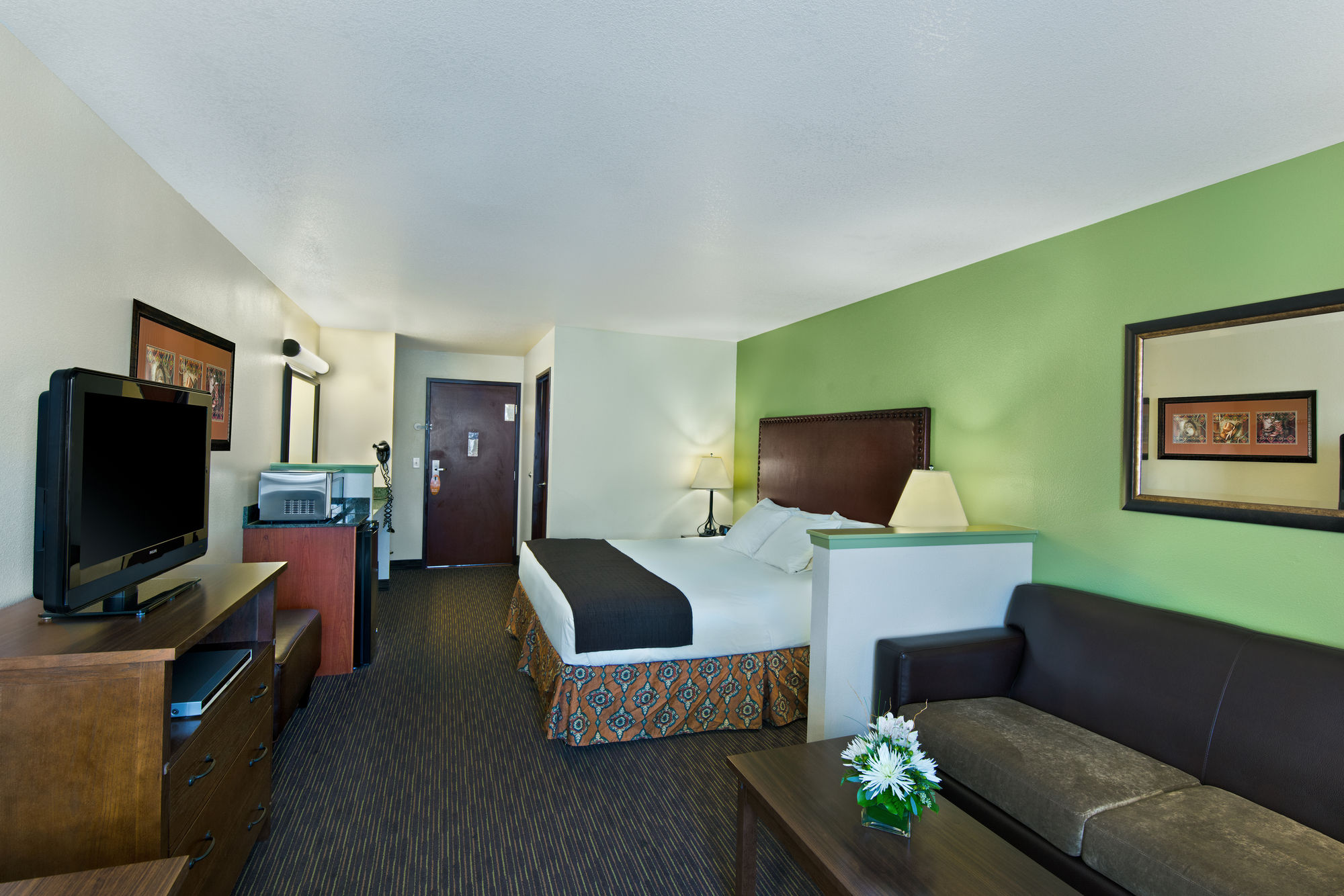 Oxford Suites Hermiston