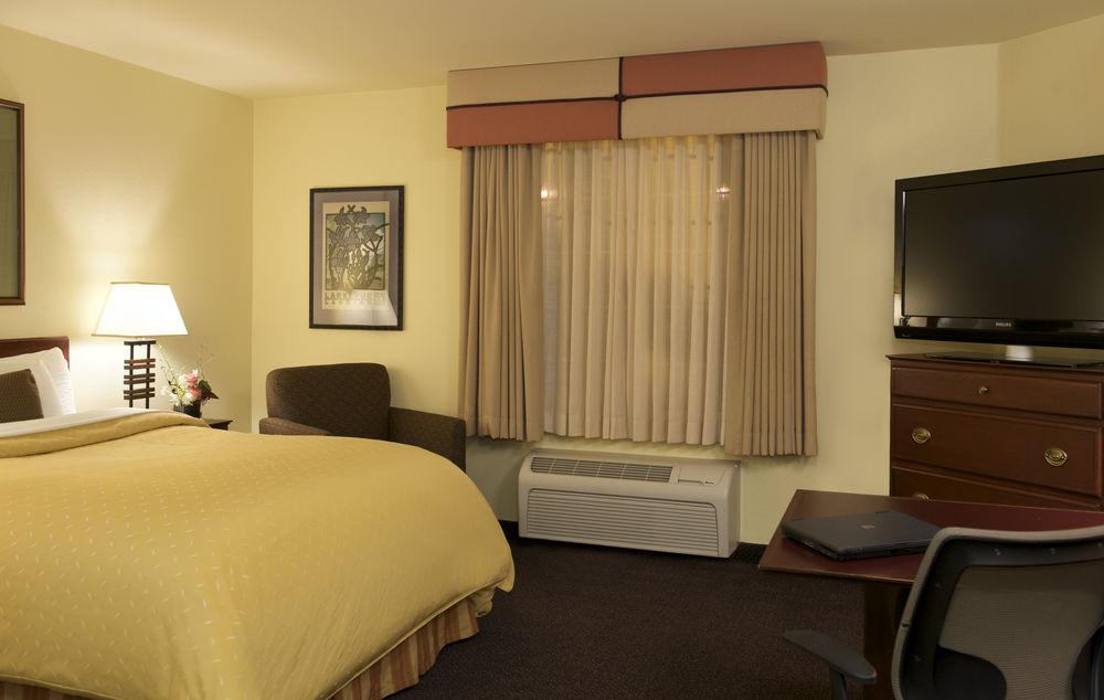 Larkspur Landing Extended Stay Suites Hillsboro