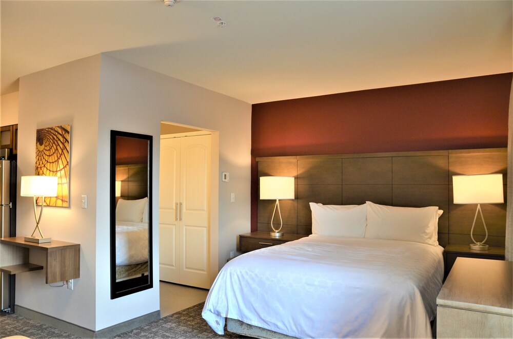 Staybridge Suites - Hillsboro South