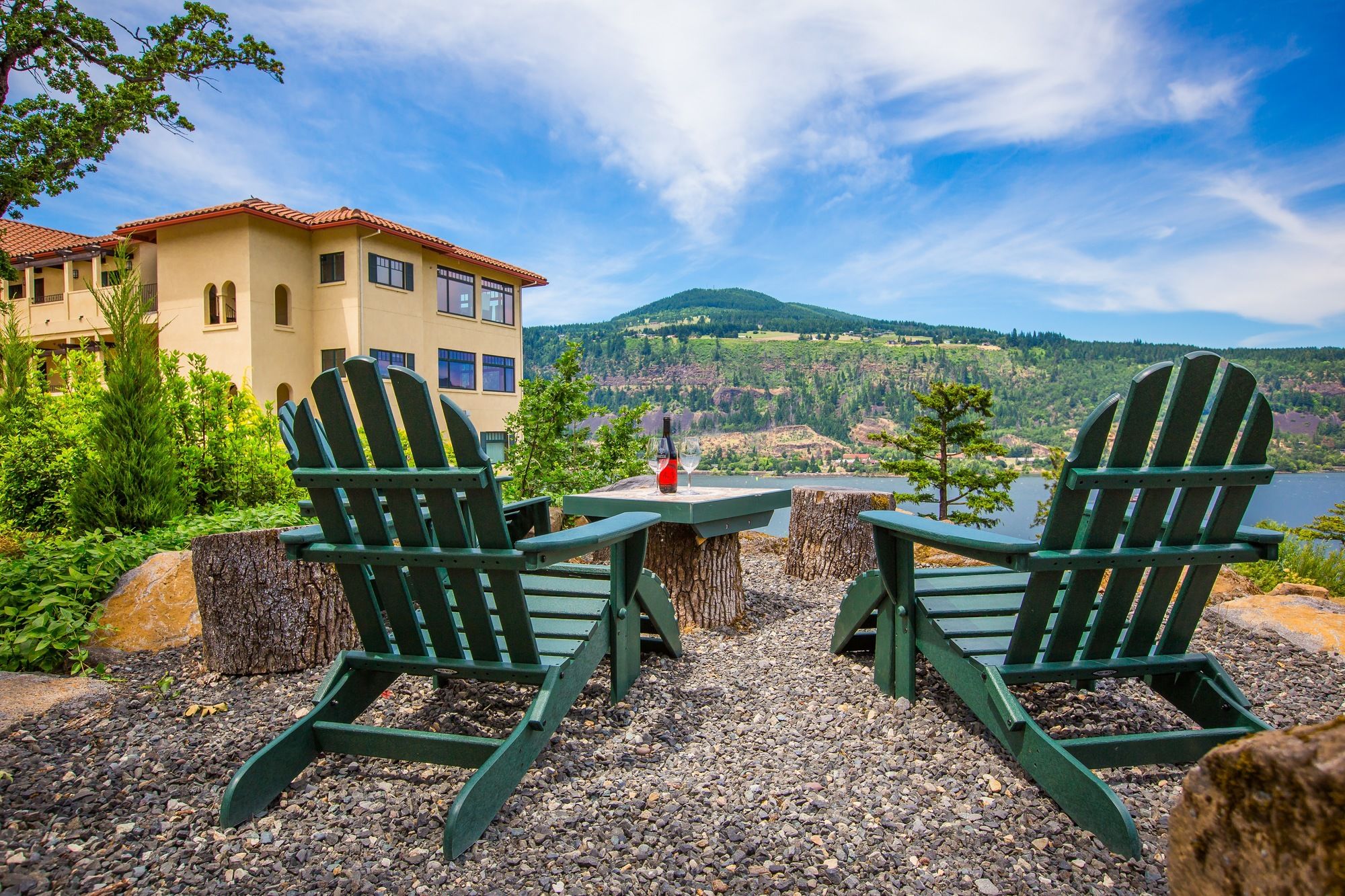 Columbia Cliff Villas Hood River