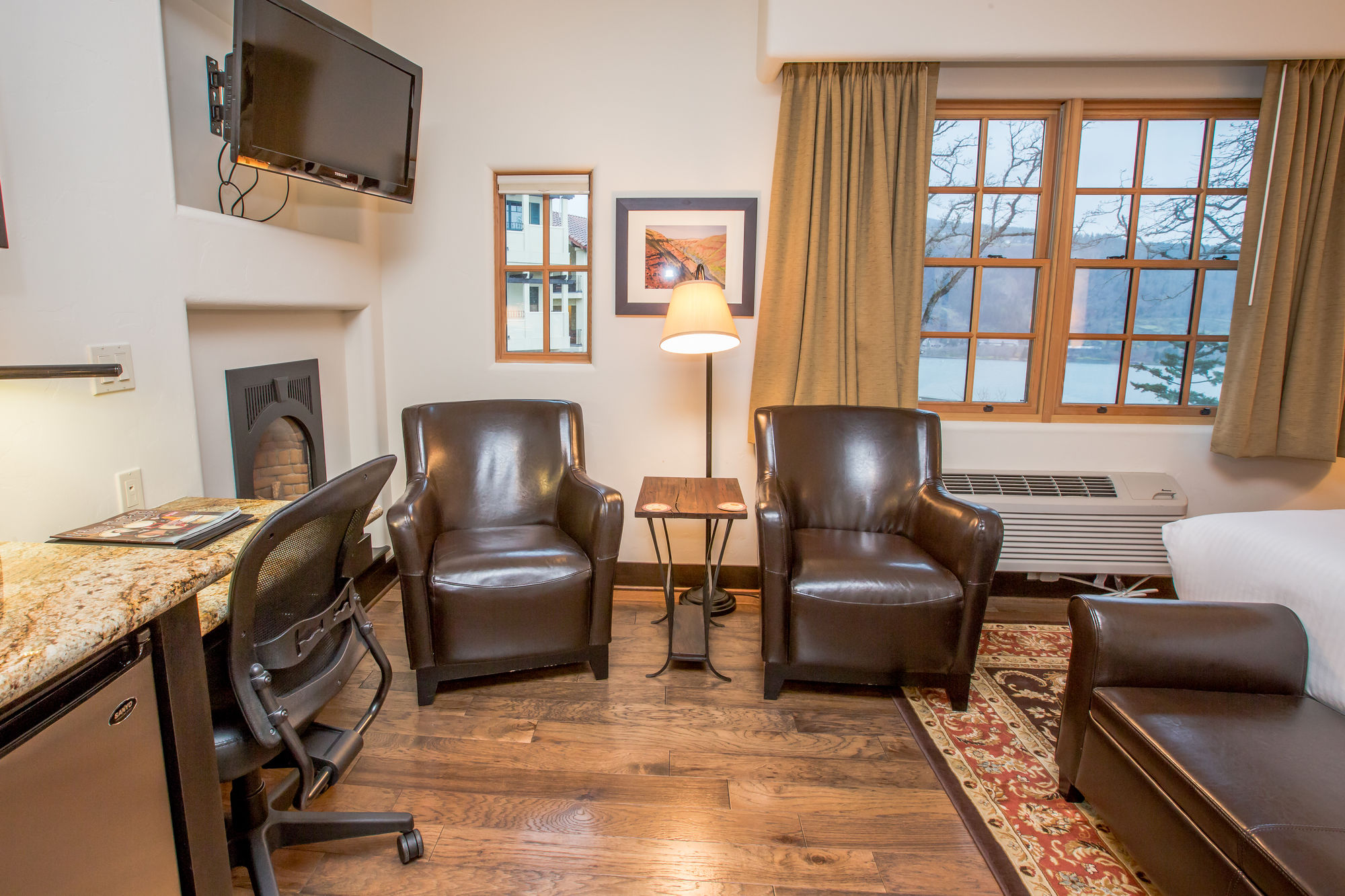 Columbia Cliff Villas Hood River