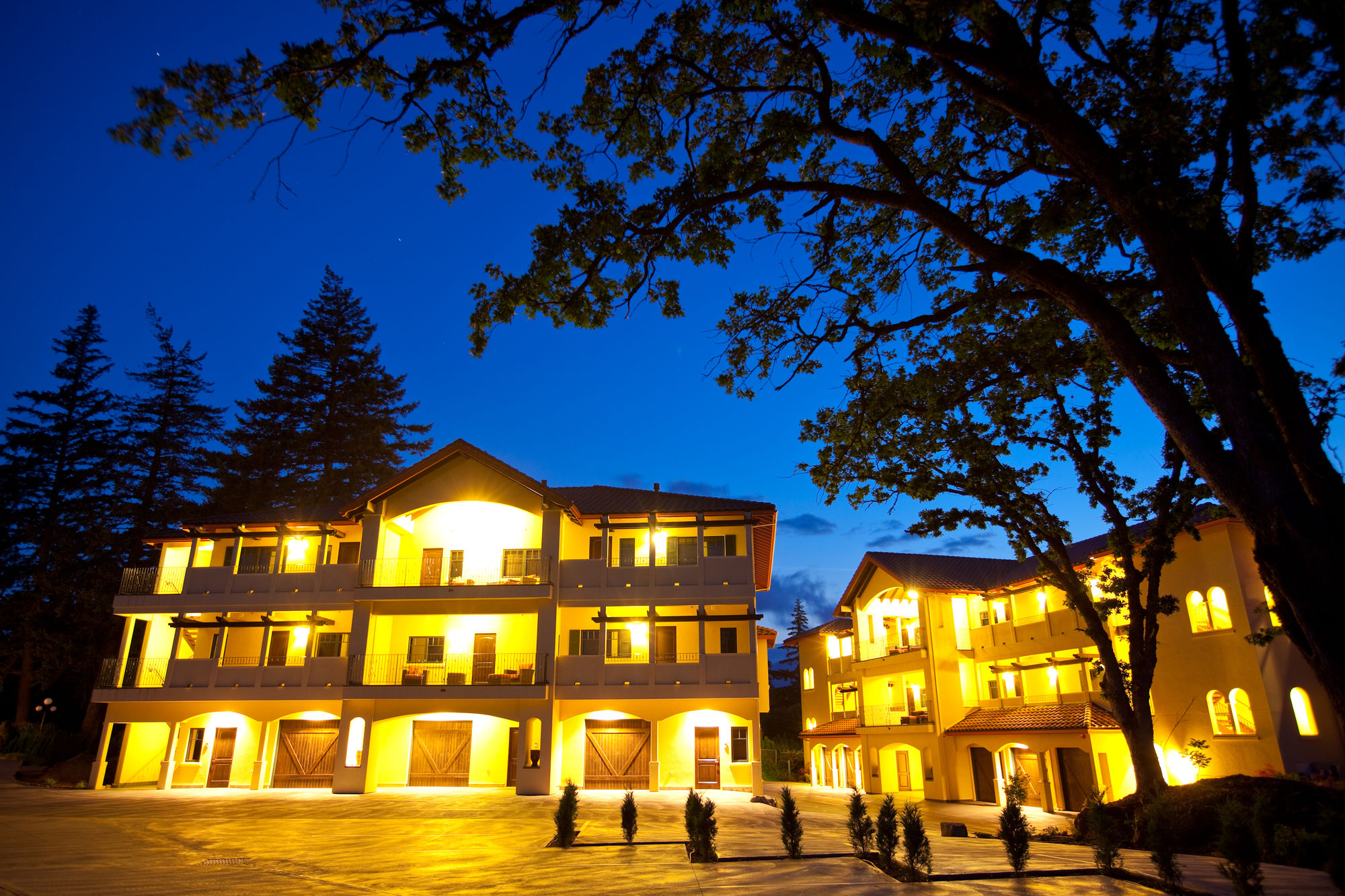 Columbia Cliff Villas Hood River