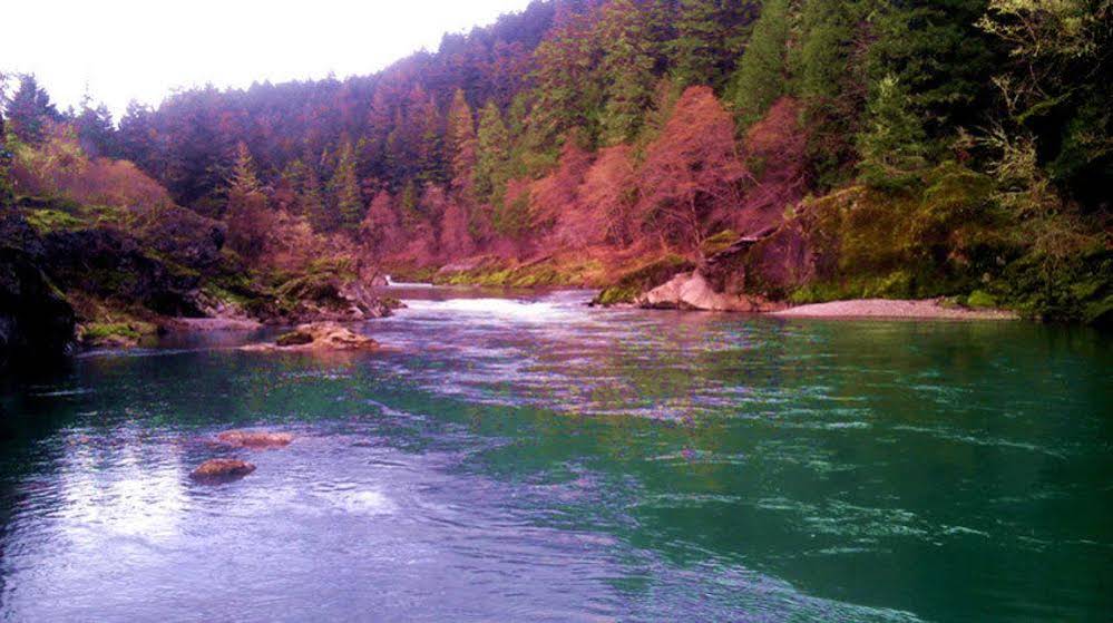 River Vista Vacation Homes