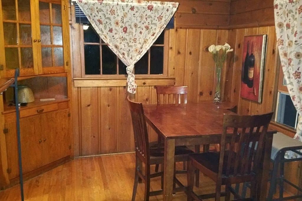 Historic Smarthouse Charming Comfy King