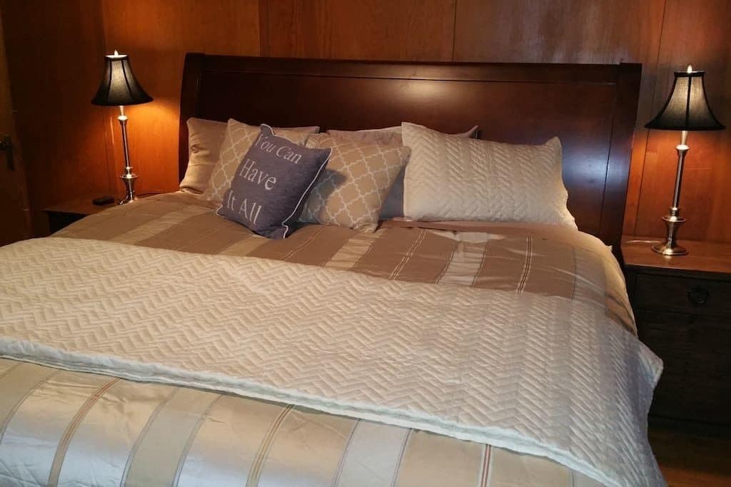 Historic Smarthouse Charming Comfy King