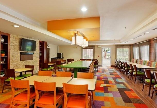 Fairfield Inn and Suites by Marriott Lake Oswego