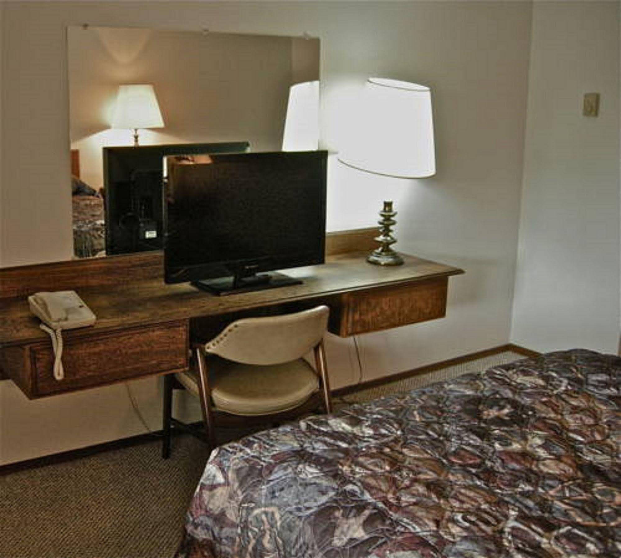 Red Lion Inn & Suites La Pine