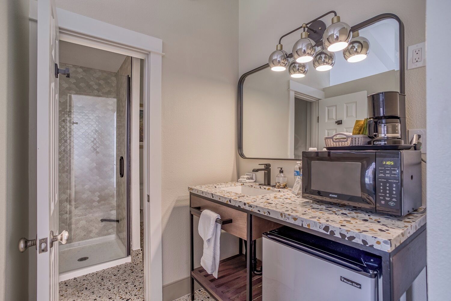 Beachfront Manor Lincoln City