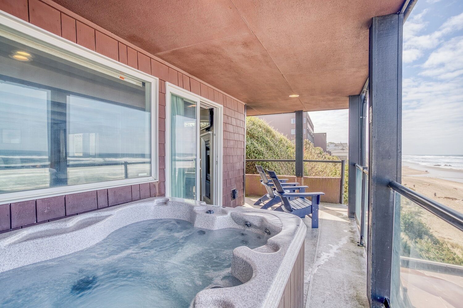 Beachfront Manor Lincoln City