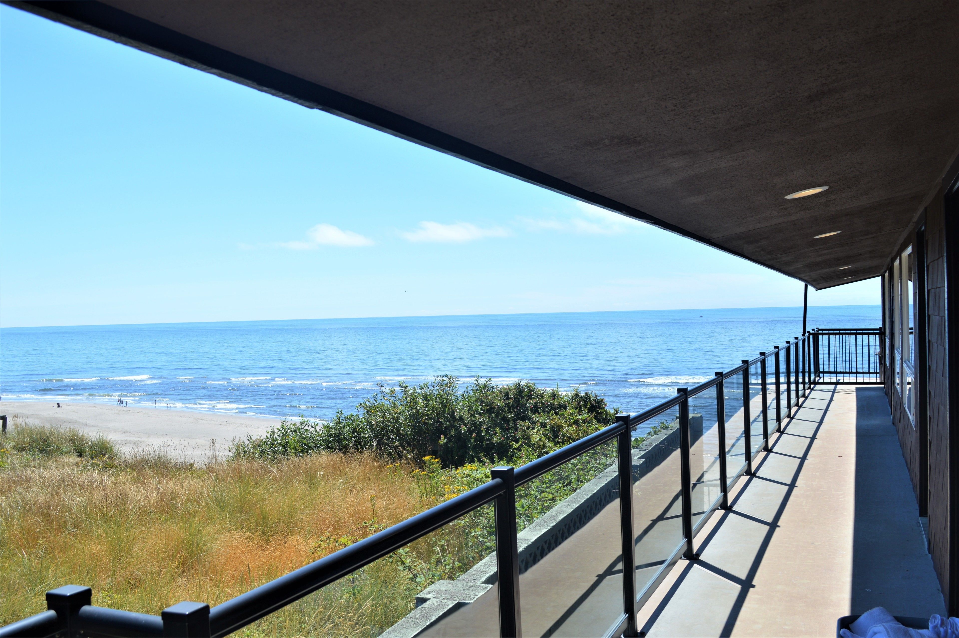 Beachfront Manor Lincoln City