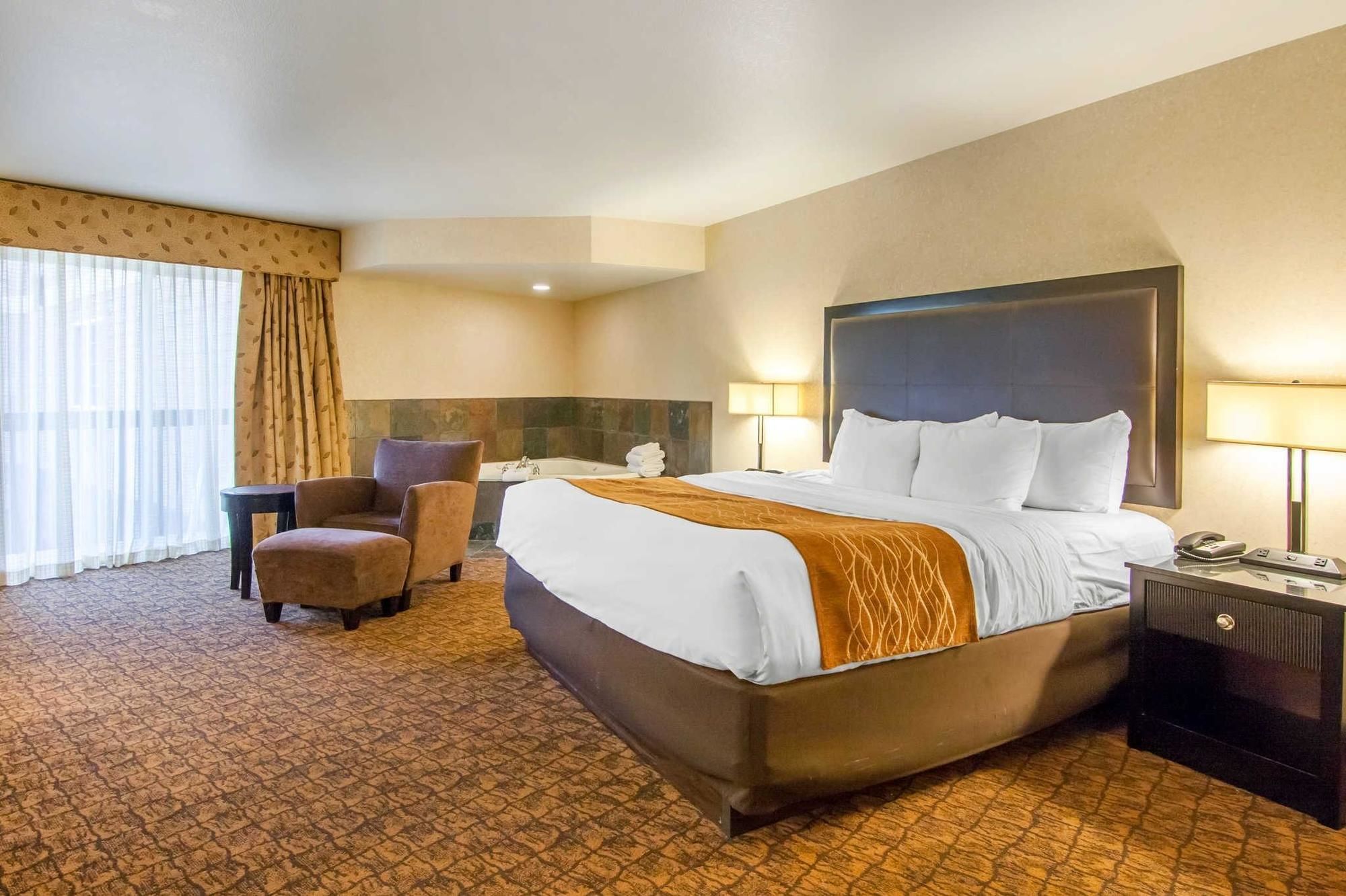 Comfort Inn & Suites