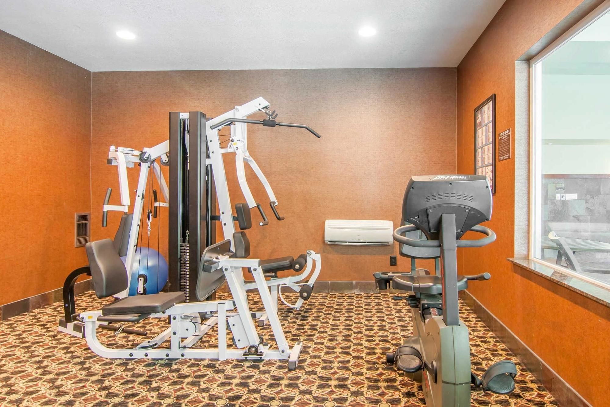 Comfort Inn & Suites