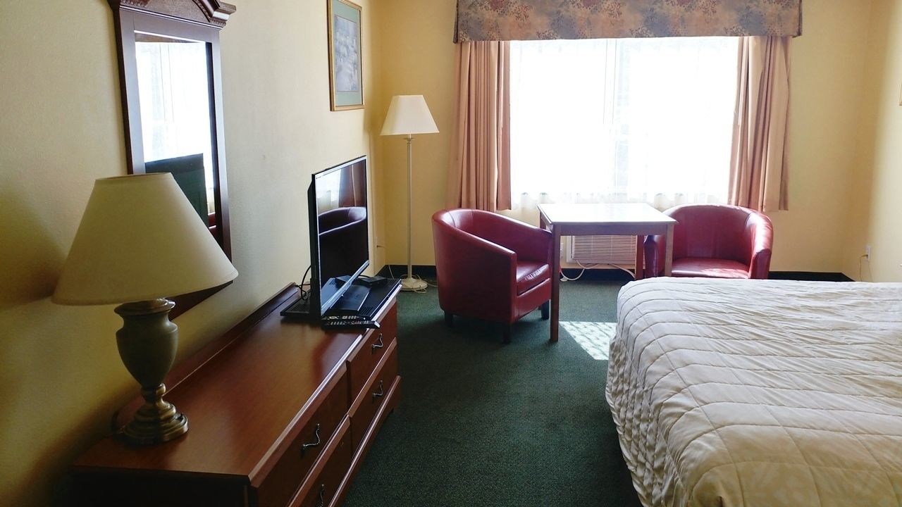 Palace Inn & Suites