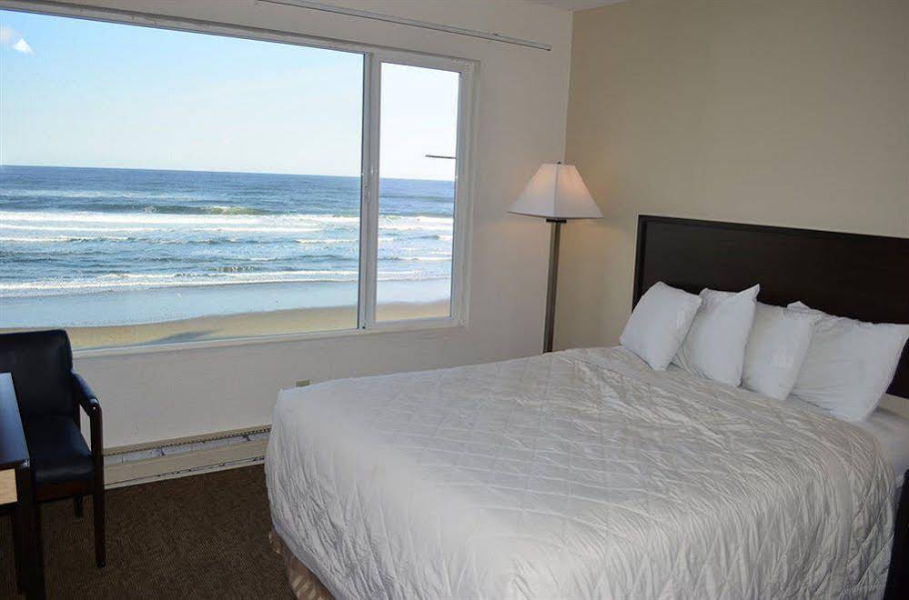 Sailor Jack Oceanfront Motel