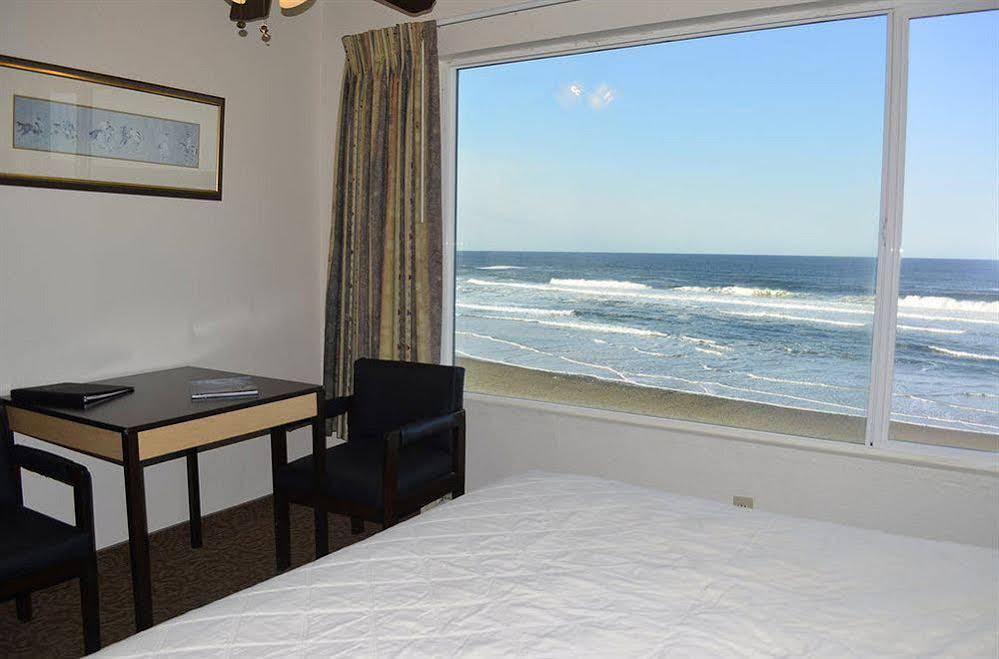 Sailor Jack Oceanfront Motel