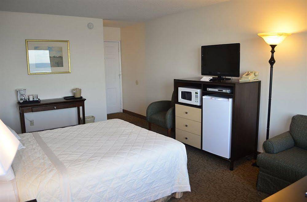 Sailor Jack Oceanfront Motel